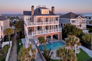 Exterior - Grey Goose: Private Pool, Hot Tub, Outdoor Kitchen & Direct Beach Access (Murrells Inlet)