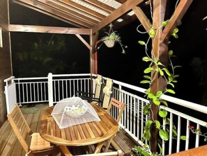 屋外ダイニングエリア