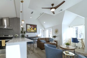 Interior - Luxury Escape near Red Rocks, Dwtn & Mtns! (Lakewood)