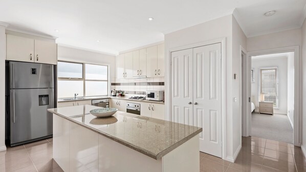 Fridge, microwave, oven, stovetop - Coastal Break - Breath taking Views of the Bay with space to entertain. (Portarlington)