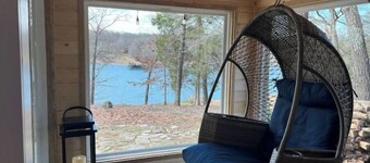 Modern lakefront home, Amazing View w/ Nearby Boat Launch