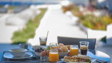 Tägliches inbegriffenes einheimisches Frühstück
