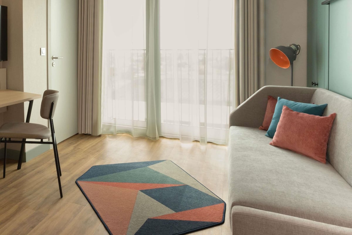 Studio, 1 Double Bed | Hypo-allergenic bedding, in-room safe, desk, laptop workspace