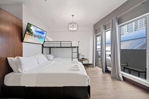 Iron/ironing board, free WiFi, bed sheets