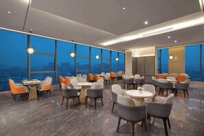 Breakfast area - Ramada Encore BY Wyndham Dongguan Houjie (Dongguan)