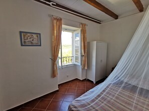 1 Schlafzimmer, Bügeleisen/Bügelbrett, Bettwäsche