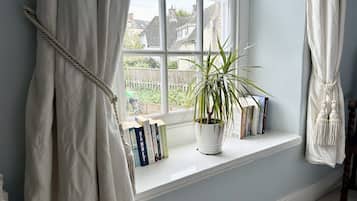 Double Room | Free WiFi, bed sheets