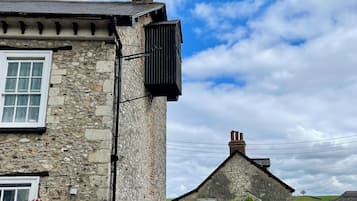 Vista frontal de la propiedad