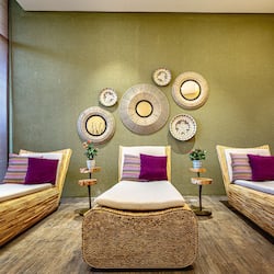 Espace de soins en plein air, sauna, hammam, soins corporels
