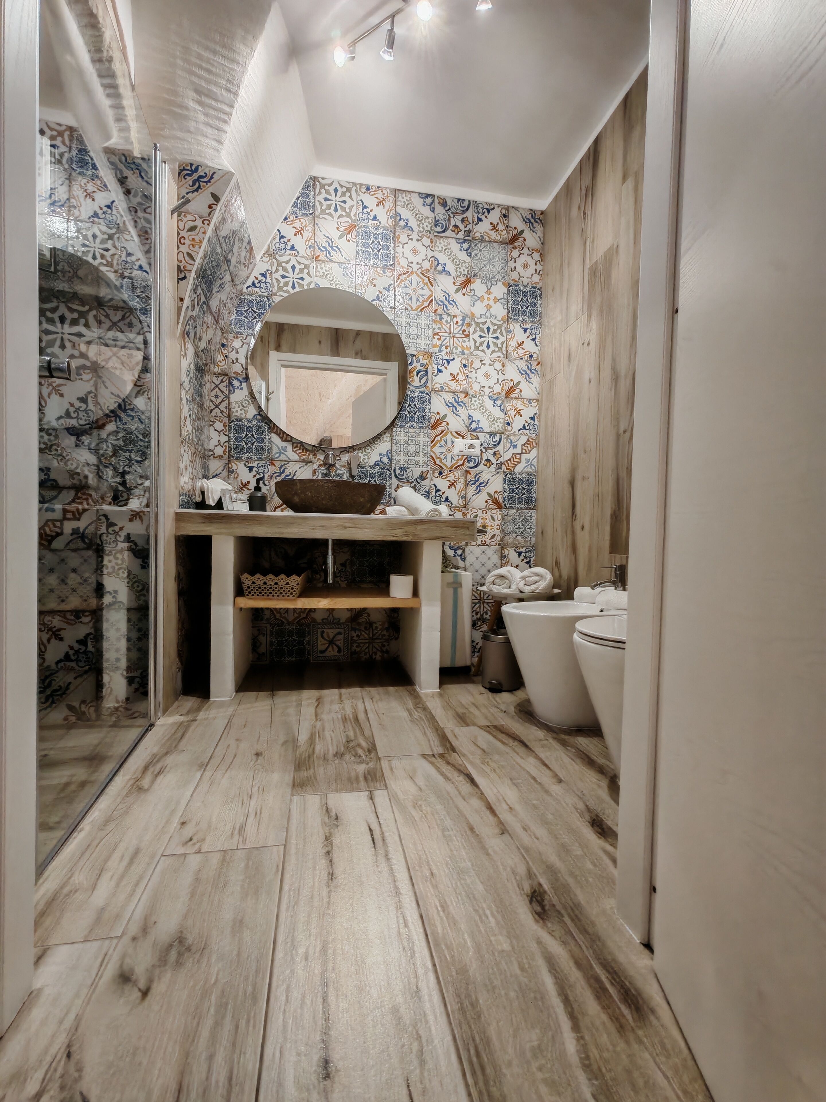 Shower, free toiletries, hair dryer, bathrobes