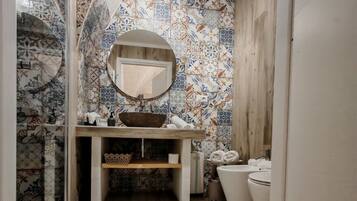 Shower, free toiletries, hair dryer, bathrobes