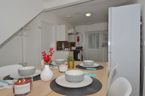 Maison, Plusieurs lits | Restauration