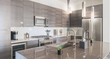 Rooftop Terrace-Pool View Patio-Parking-HeatedPool