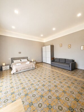 Deluxe Apartment | Free WiFi, bed sheets - Chocolate's Home (Naples)