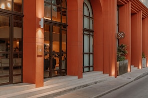Property entrance - Osh Hotel Cartagena (Cartagena)