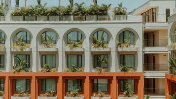 Fachada de la propiedad