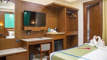 Premium kamer, 1 slaapkamer, uitzicht op bergen, hoek | Lakens van Egyptisch katoen, luxe beddengoed, donsdekens