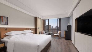 Superior Room, 1 Katil Raja (King), Non Smoking | Peti besi dalam bilik, cadar katil 