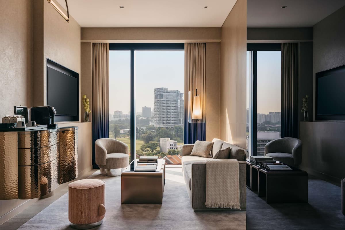 Suite, 1 llit de matrimoni gran | 1 dormitori, minibar, caixa forta a l'habitació i escriptori