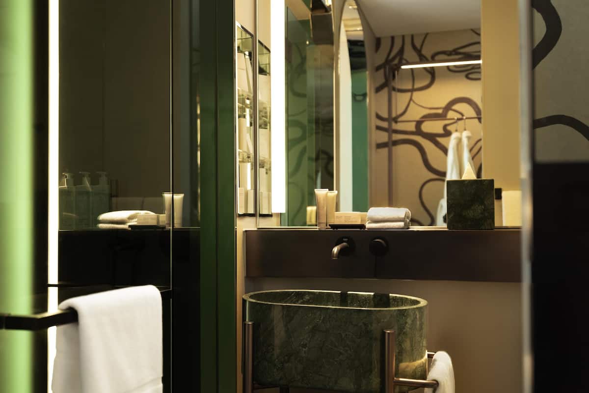 1 bedroom, minibar, in-room safe, desk