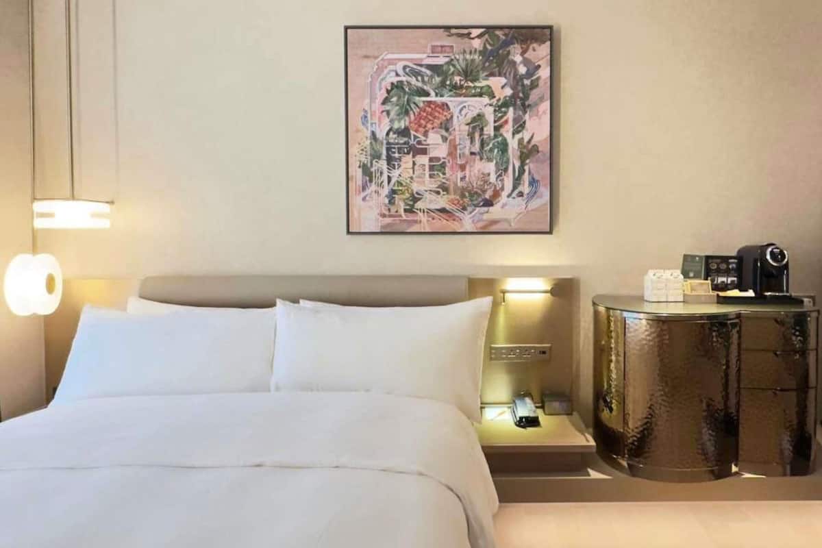 1 bedroom, minibar, in-room safe, desk