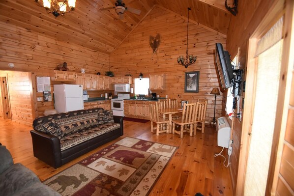 TV - Big Bear - Sleeps up to 8 - Handicap Accessible (Moravia)