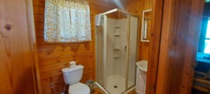 Shower, towels - Bass - sleeps up to four (Moravia)
