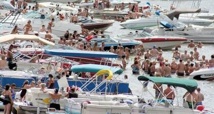 Bear Cub - Sleeps up to Four