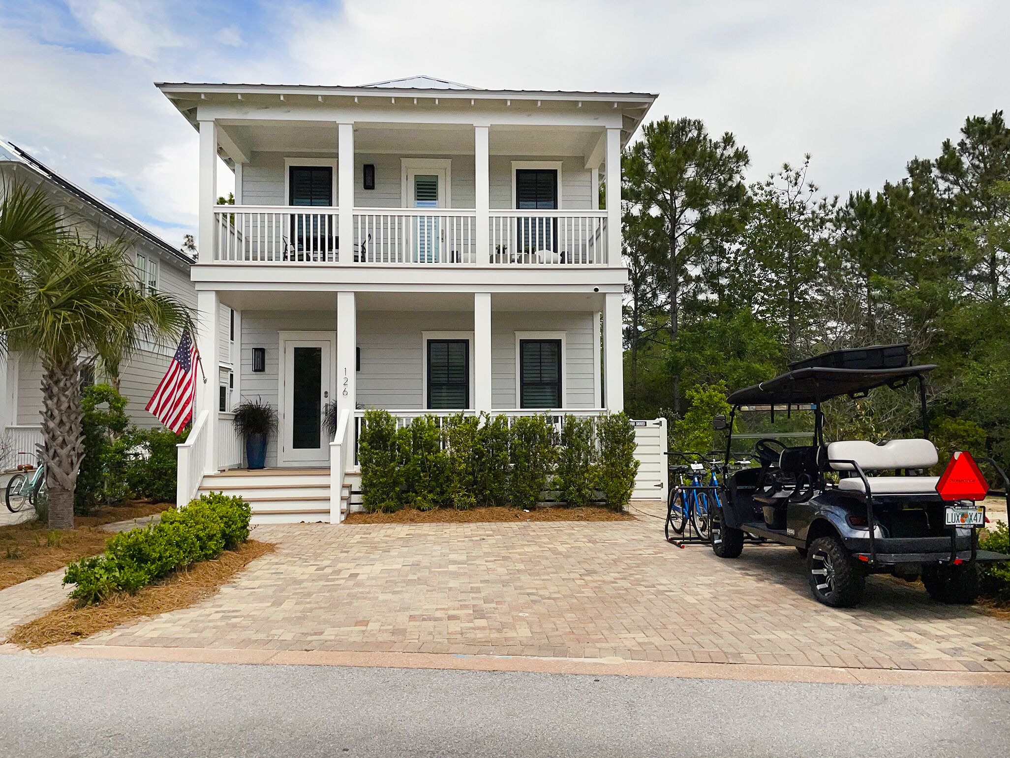 Golf cart+4 Bikes Included~2 Porches & 2 Balconies~Pool & Nature trails~Time Out