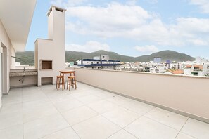 Senior Apartment | Terrace/patio