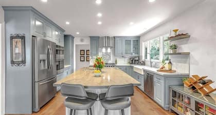 Pebble Beach Barking Seals - 5min Walk to the Beach!