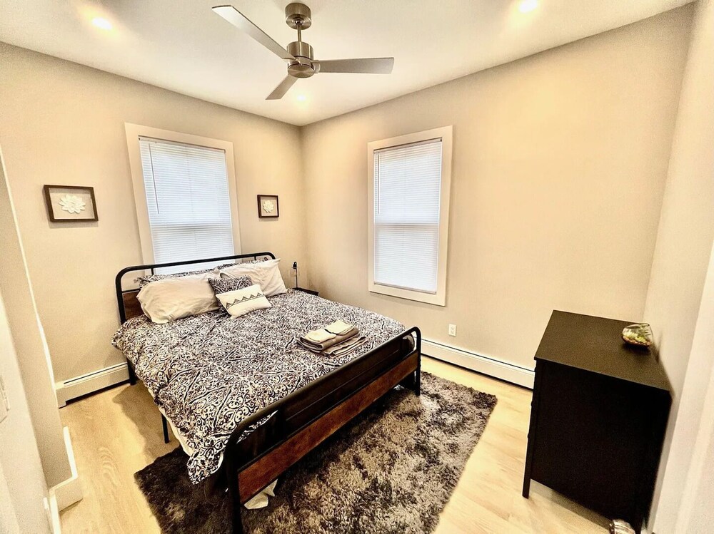 One Home, Two Newly Renovated Luxury Hideaways! Hunter Vrbo