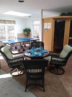Outdoor dining