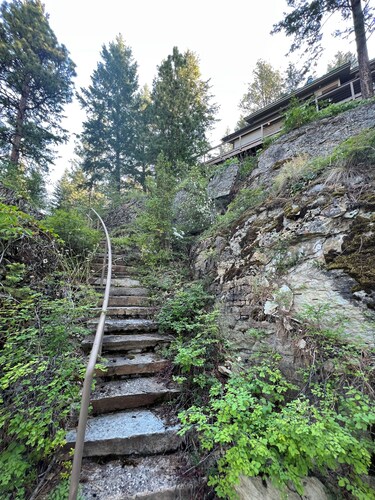 Lakefront home with dock on Flathead Lake, Montana with Guest House -Sleeps 11
