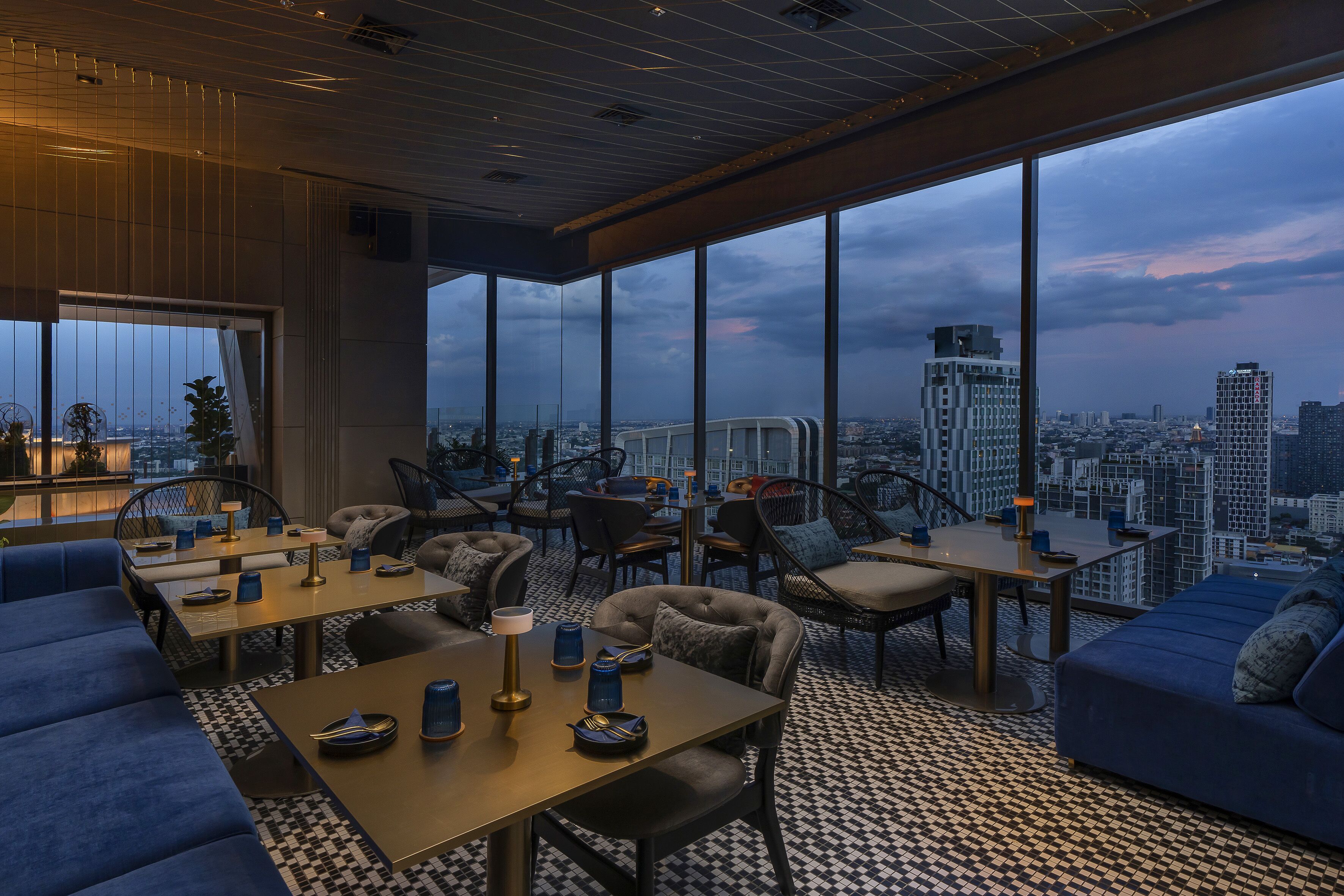 2 bares/lounges, bar de petiscos, saguão/lounge