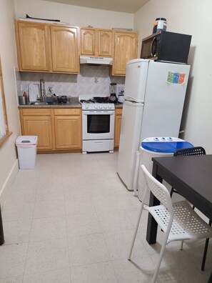Private kitchen - Comfortable apartments near to Manhattan (Queens)