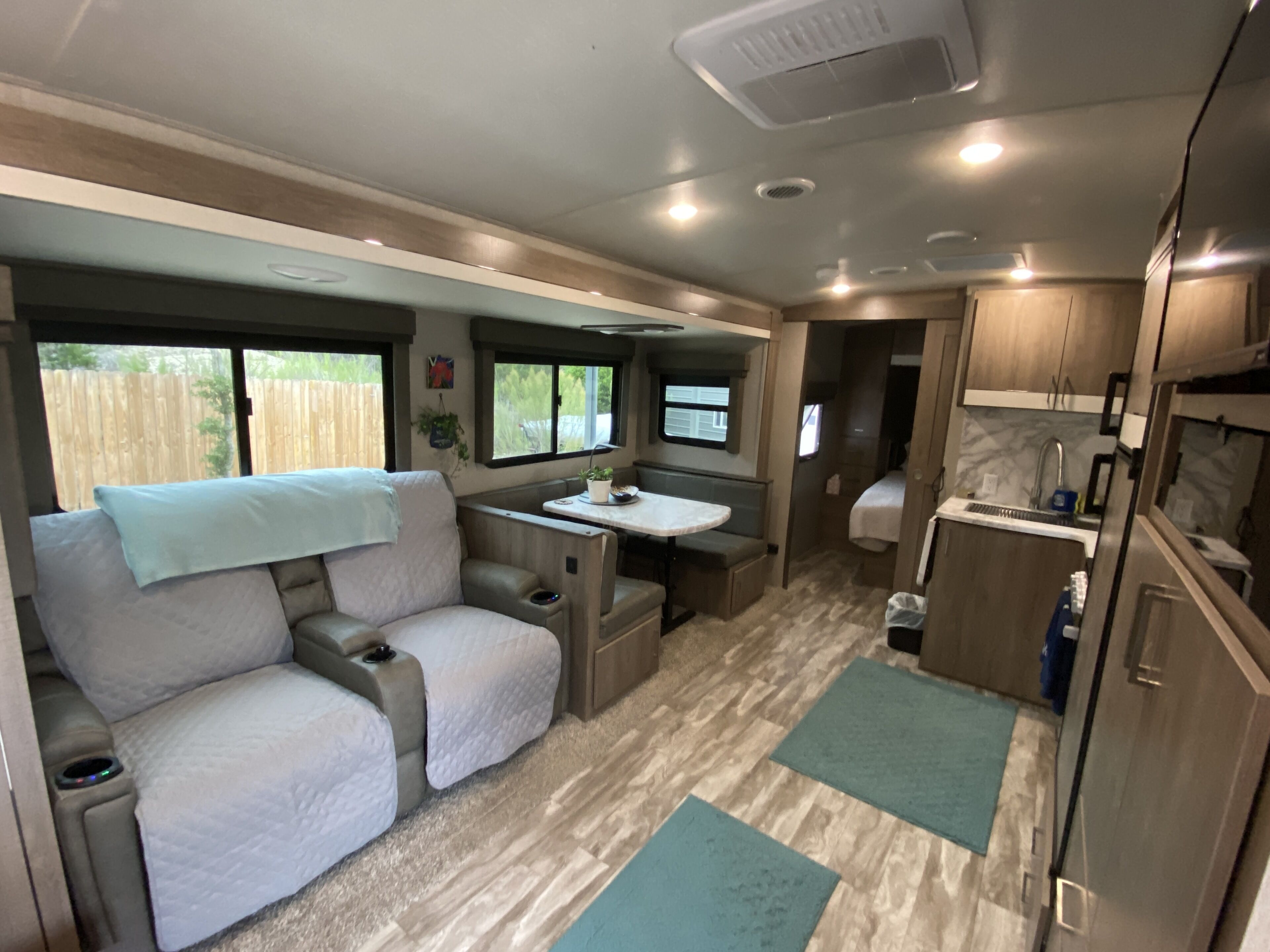 Comfortable RV on quiet 5 acres