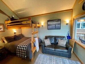 1 slaapkamer, een bureau, reisbedje, gratis wifi