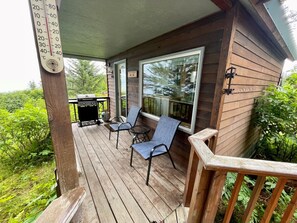 Terrace/patio - Ocean-view Cabins on the Anchor Point Bluff (Anchor Point)