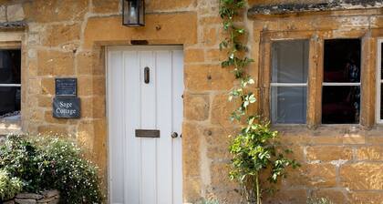 Sage Cottage, Blockley - sleeps 6 guests in 3 bedrooms