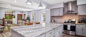 Welcome To Wine Country - Relaxed Luxury!