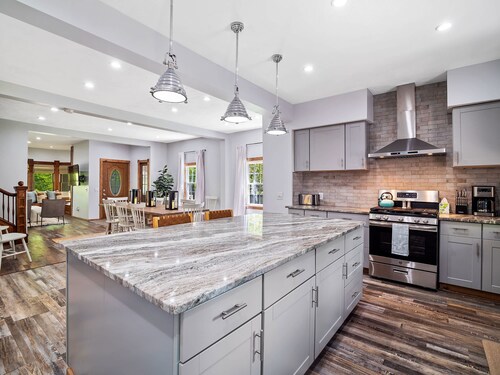 Wine Country Escape - Hot Tub - Sleeps 12