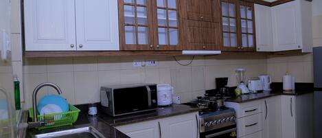 冰箱、微波炉、烤箱、茶具/咖啡用具