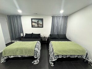 5 habitaciones, tabla de planchar con plancha, wifi y ropa de cama 