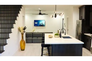 Interior - Modern Home in HTX| NRG/Med Ctr+Downtown|Luxe 3BDR (Houston)