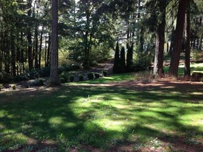 Property grounds - Park Cottage (Beaverton)
