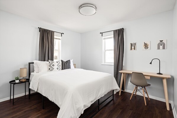 2 bedrooms, desk, iron/ironing board, free WiFi