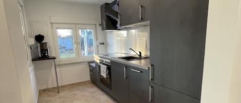 Refrigerador, horno, parrilla de estufa y lavavajillas