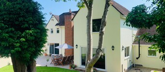 Brooklands - sleeps 10 guests in 4 bedrooms