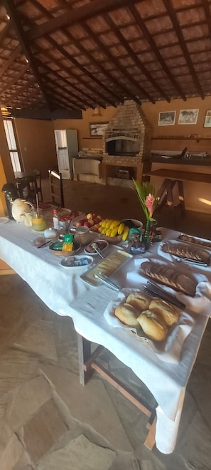 Bao gồm bữa sáng buffet hàng ngày